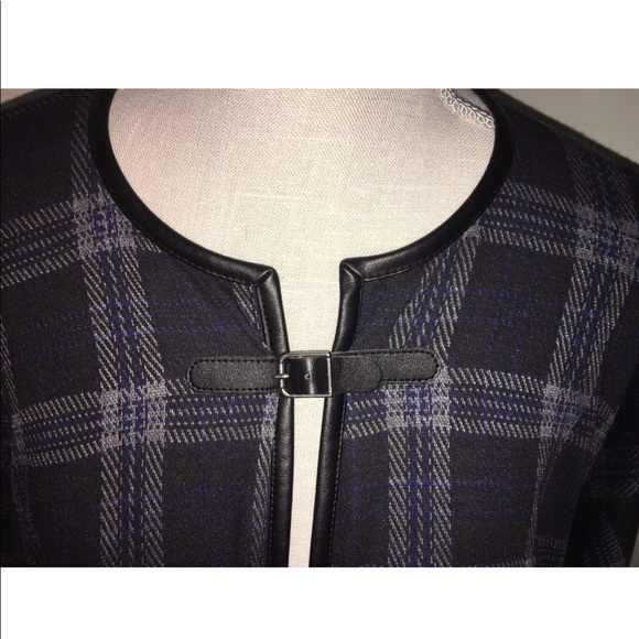 Tahari Poncho Plaid Cape - Picture 2 of 8